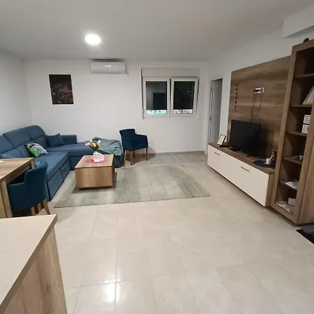 Porta Infinitas דירה *