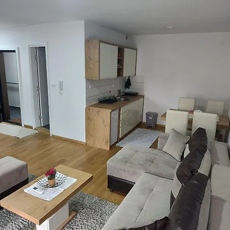 Porta Infinitas Centar Apartmán