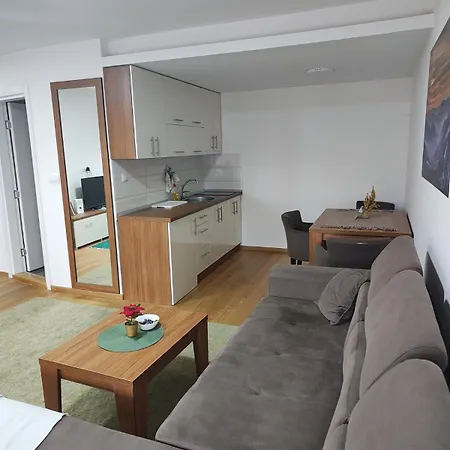 Porta Infinitas Centar Apartmán *